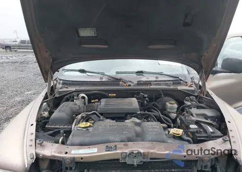 2000 Dodge Dakota Slt/Sport from USA, damaged, VIN 1B7GG2AN2YS636242